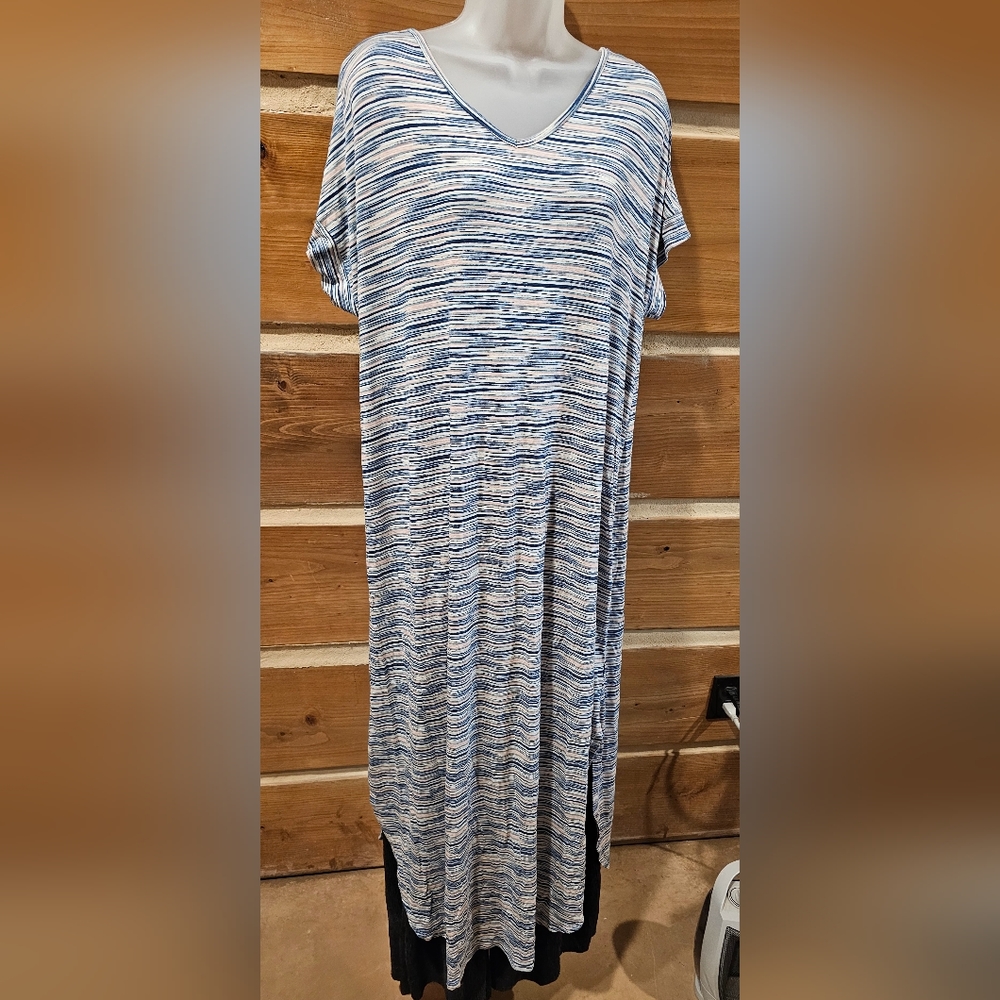 LulaRoe Macy V-neck Maxi Dress XL. Stripes of shades of blue, white & pink